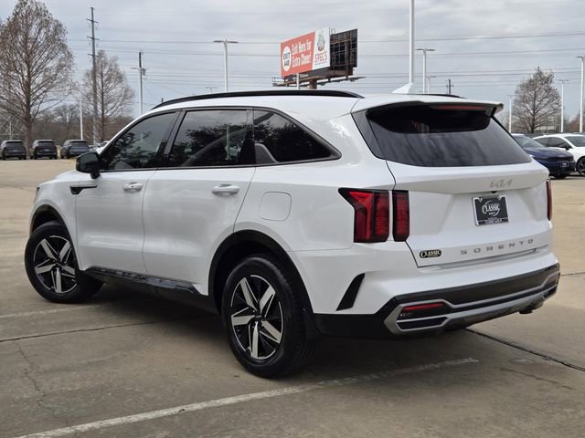 Used 2022 Kia Sorento EX w/ Panoramic Sunroof Package image 4