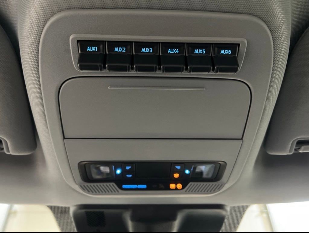 New 2026 Ford F250 XL w/ XL Chrome Package image 24