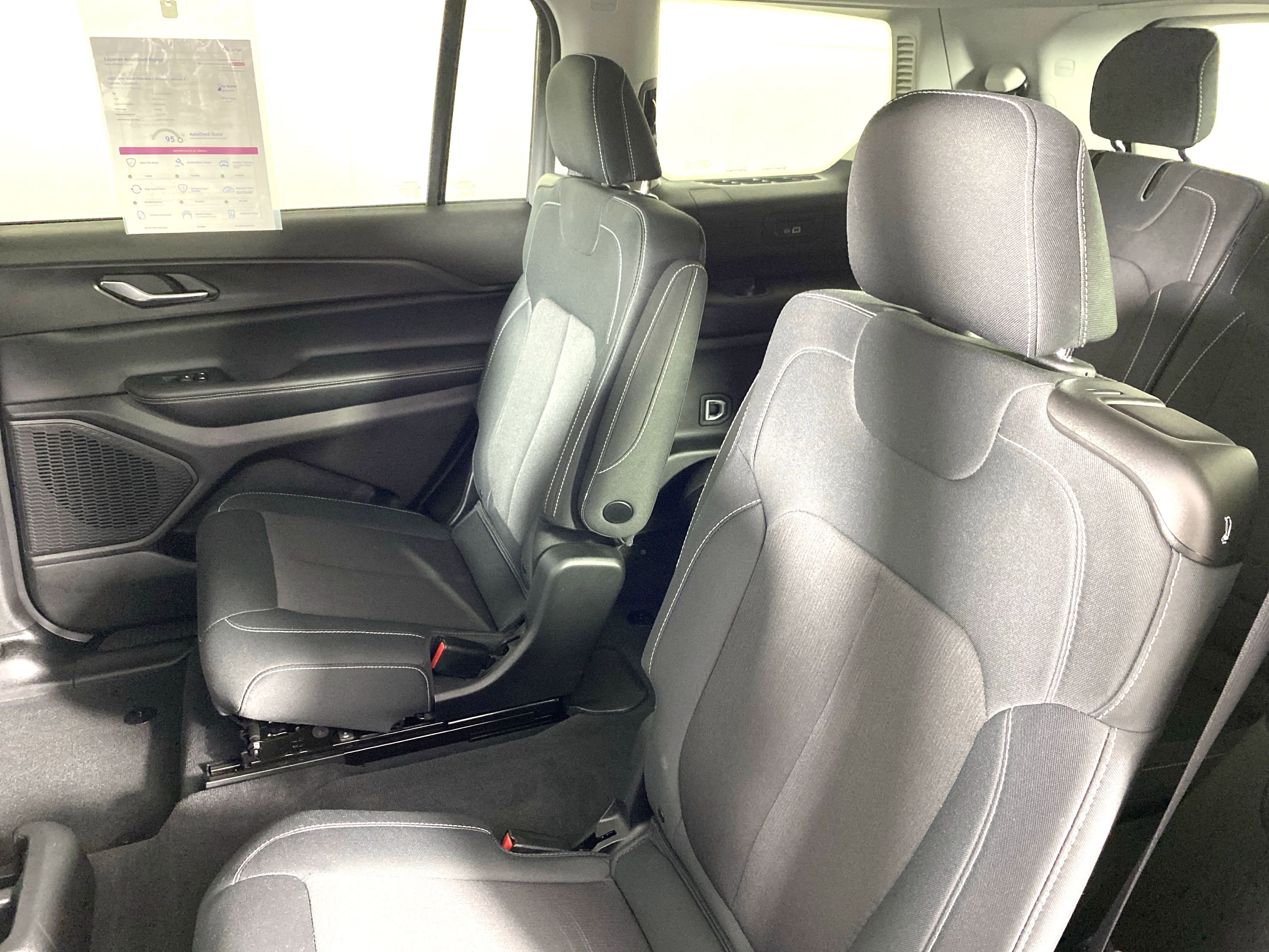Used 2023 Jeep Grand Cherokee L Laredo w/ Luxury Tech Group I AWD/4WD image 32