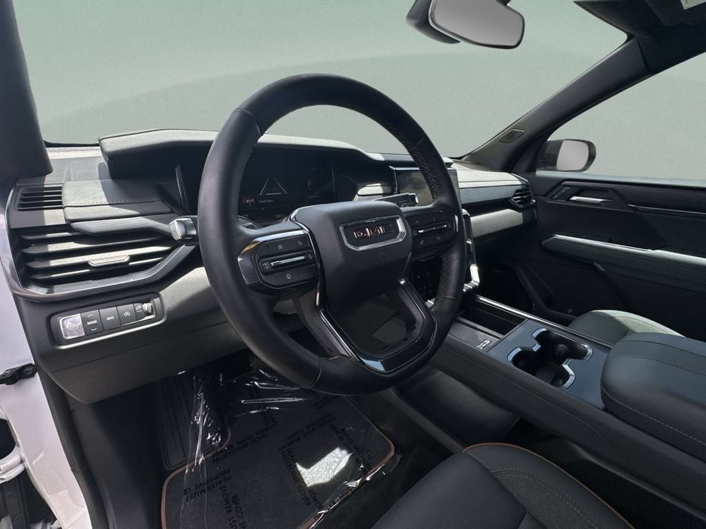 Used 2025 GMC Acadia AT4 AWD/4WD image 19