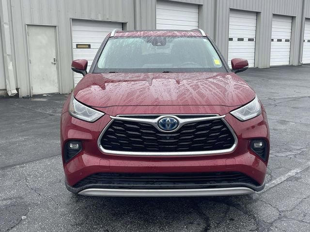 Used 2021 Toyota Highlander Platinum FWD image 2