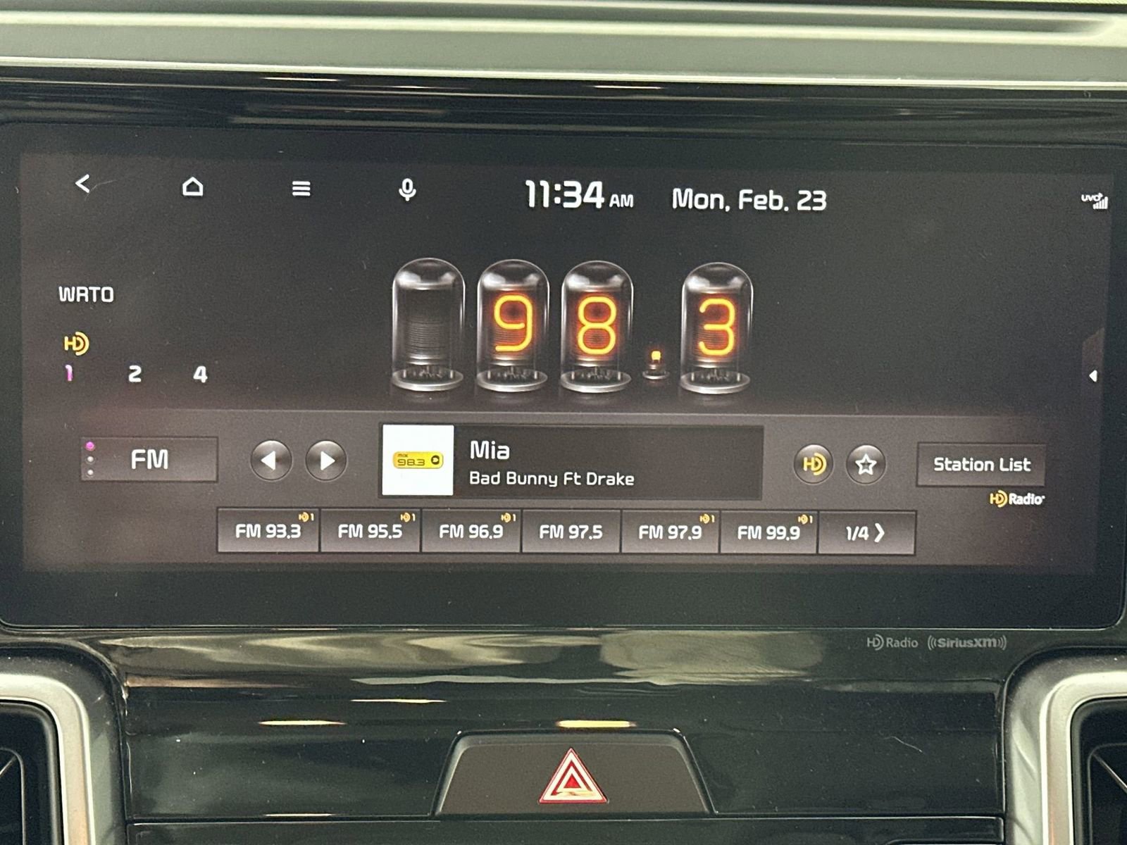 Used 2022 Kia Sorento EX image 16