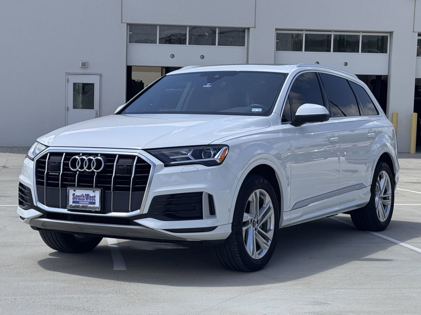 Used 2023 Audi Q7 2.0T Premium w/ Convenience Package image 9