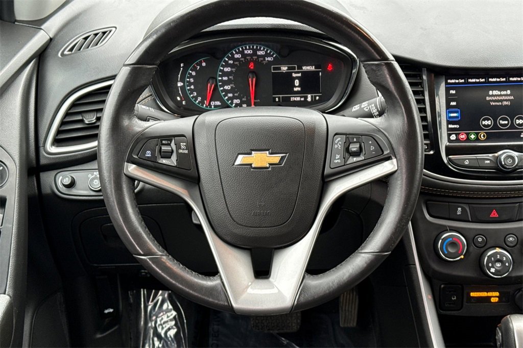 Used 2022 Chevrolet Trax LT w/ Midnight Edition image 20