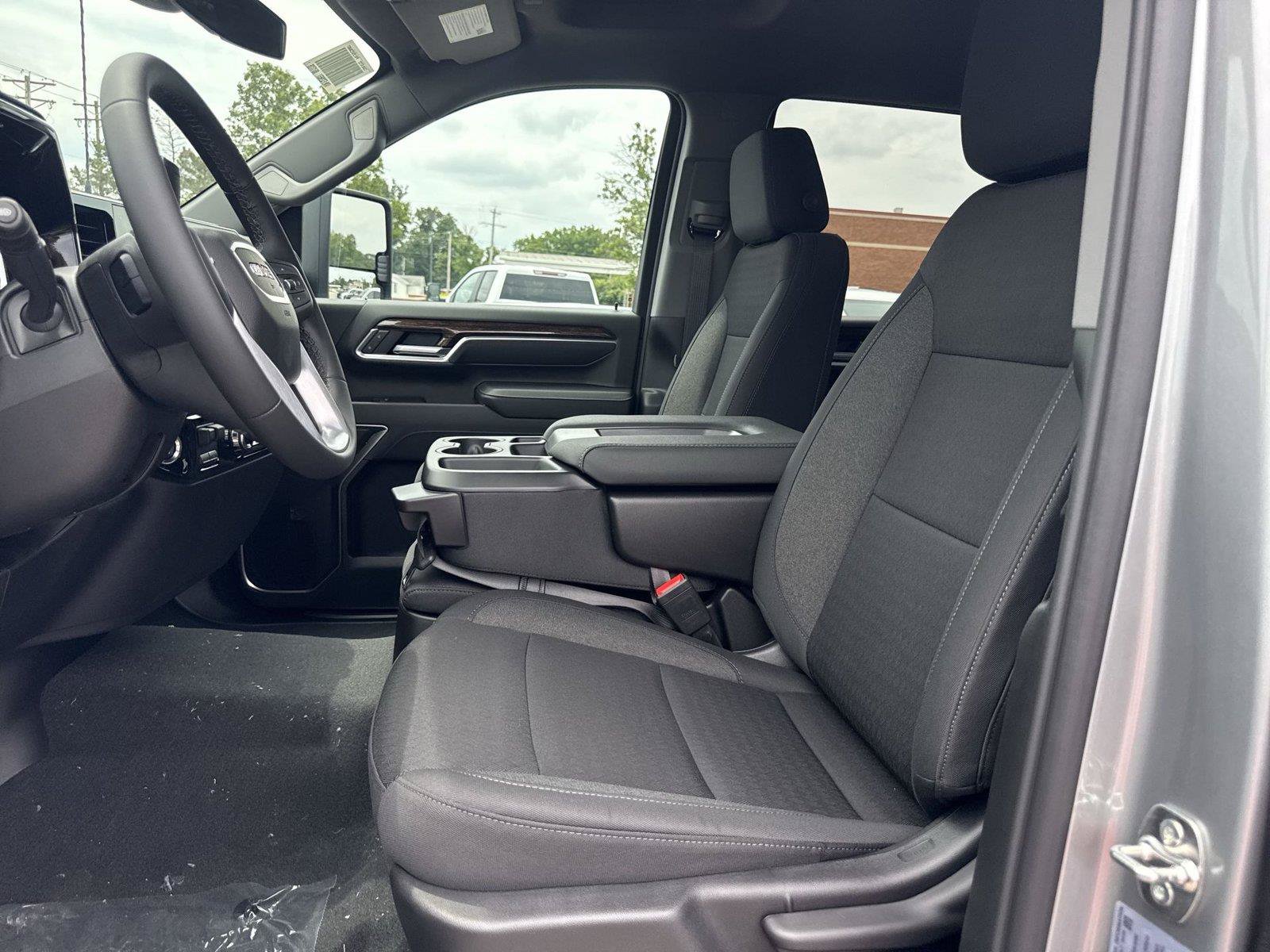 New 2026 GMC Sierra 2500 SLE AWD/4WD image 11