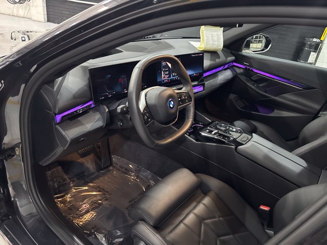 Used 2024 BMW i5 eDrive40i w/ Premium Package RWD image 11