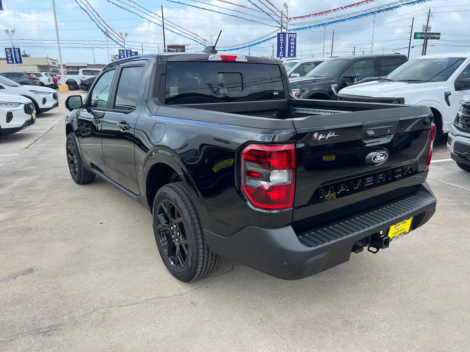 New 2026 Ford Maverick Lariat w/ Black Appearance Package AWD/4WD image 5