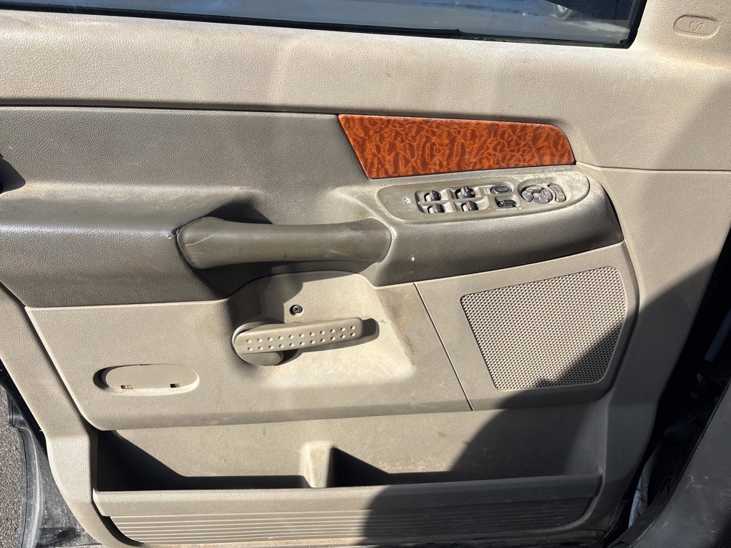 Used 2006 Dodge Ram 2500 Truck SLT image 19