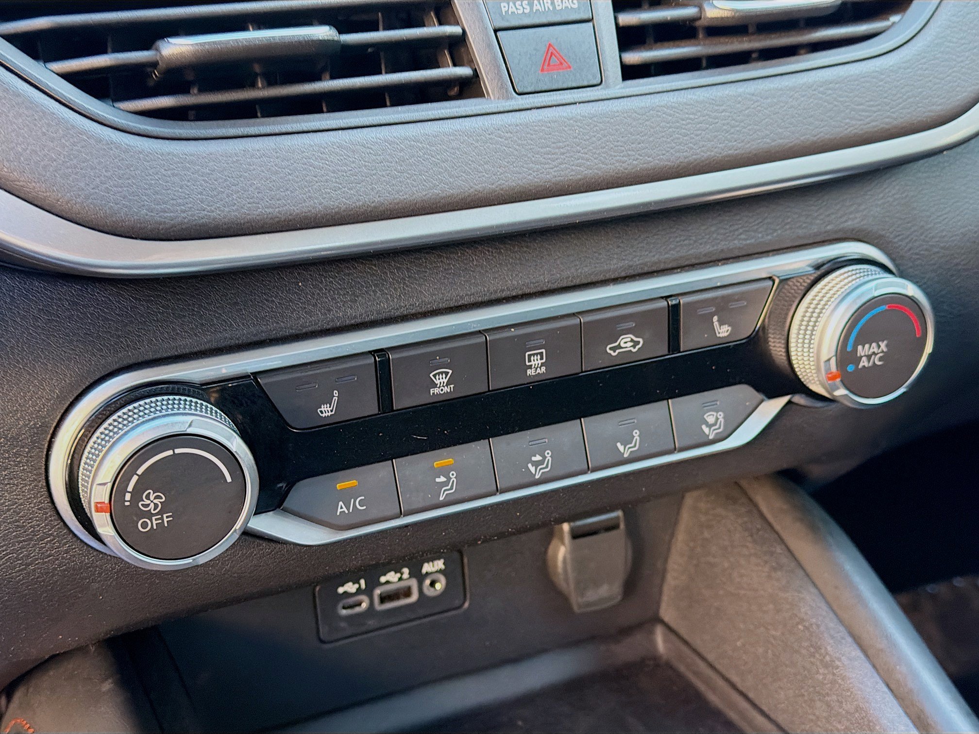 Used 2020 Nissan Altima 2.5 SR w/ Premium Package image 14