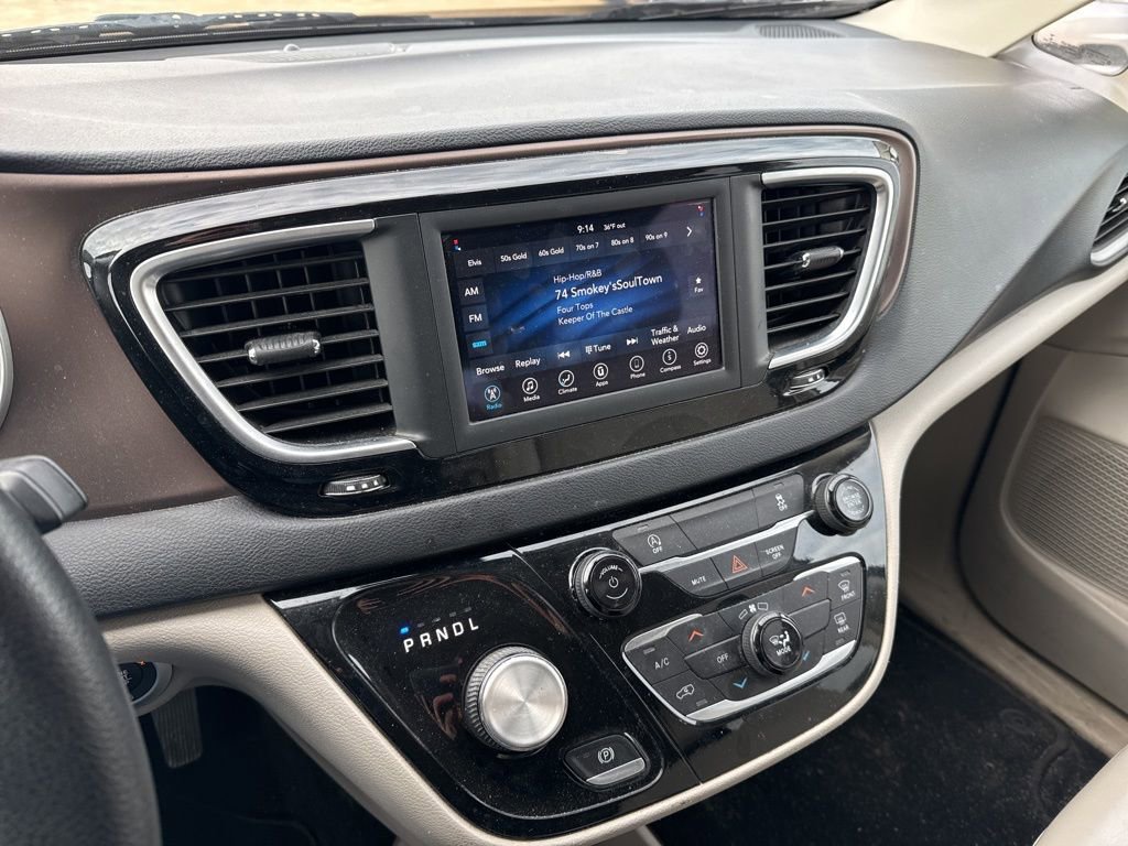 Used 2021 Chrysler Voyager Lxi image 9