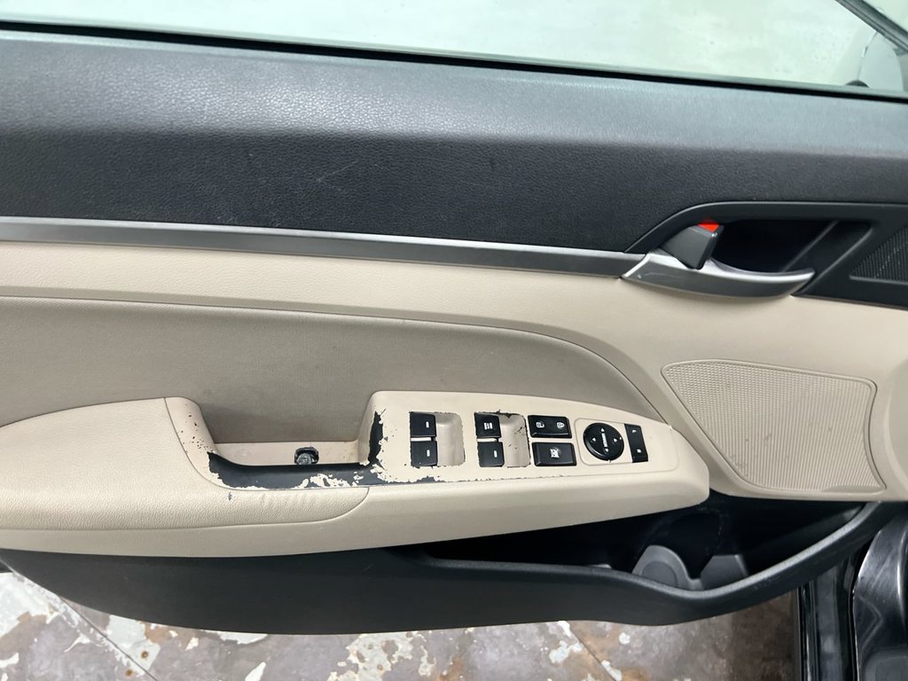 Used 2019 Hyundai Elantra SEL FWD image 20