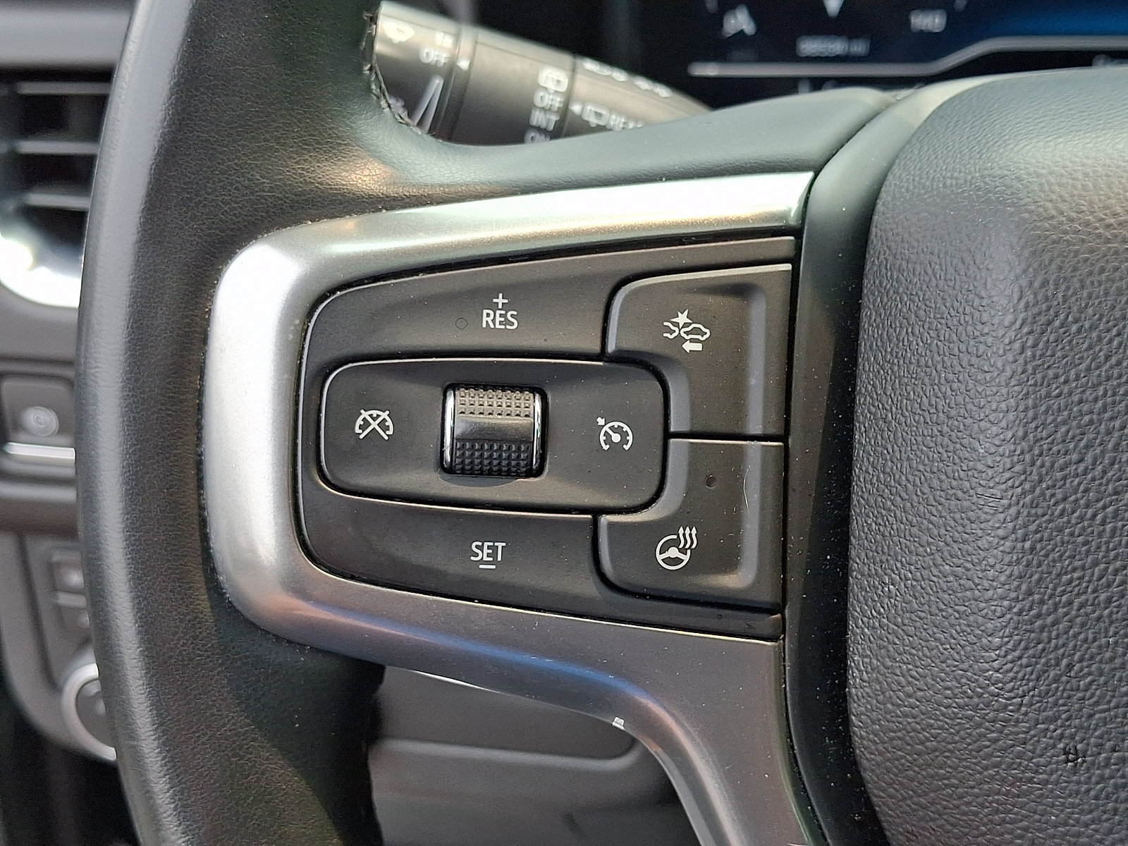 Used 2023 Chevrolet Tahoe LT w/ Luxury Package AWD/4WD image 23