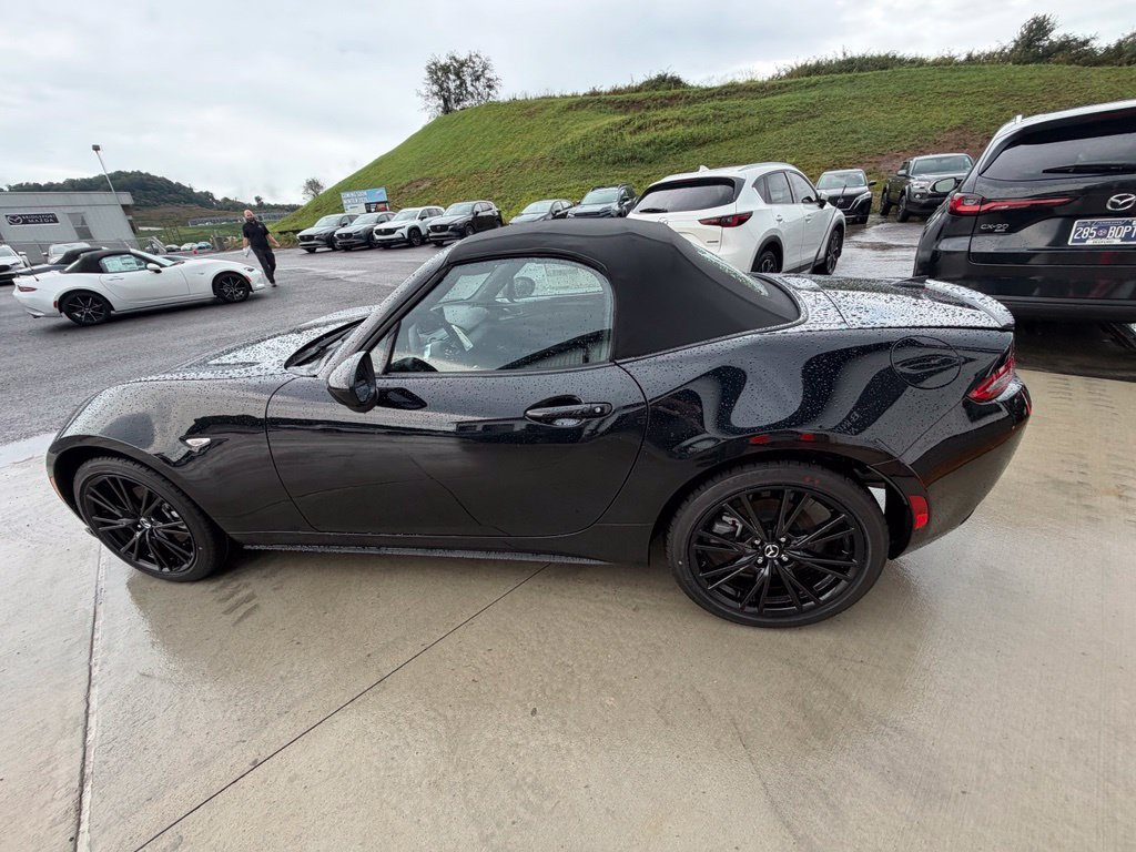 New 2026 MAZDA MX-5 Miata Club w/ Interior Package RWD image 7