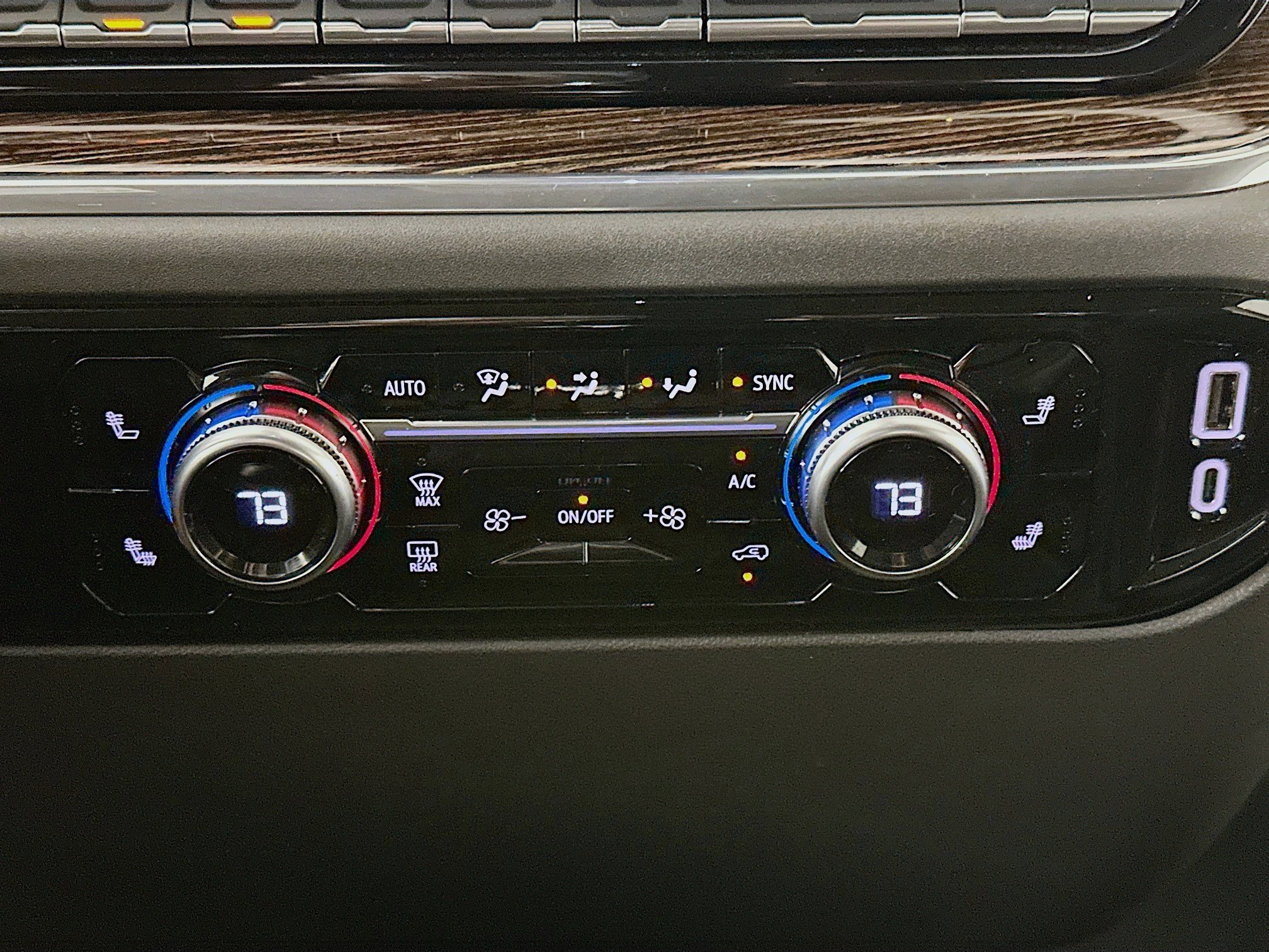 Used 2024 GMC Sierra 1500 Elevation w/ LPO, Elevation Black Package image 22