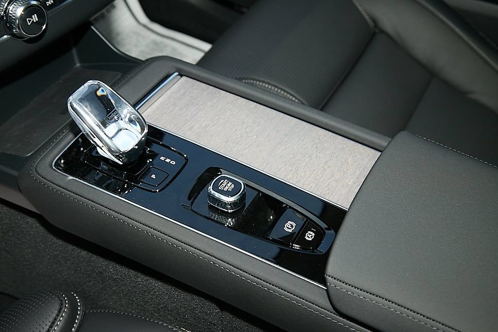 New 2026 Volvo XC90 T8 Ultra w/ Lounge Package AWD/4WD image 17