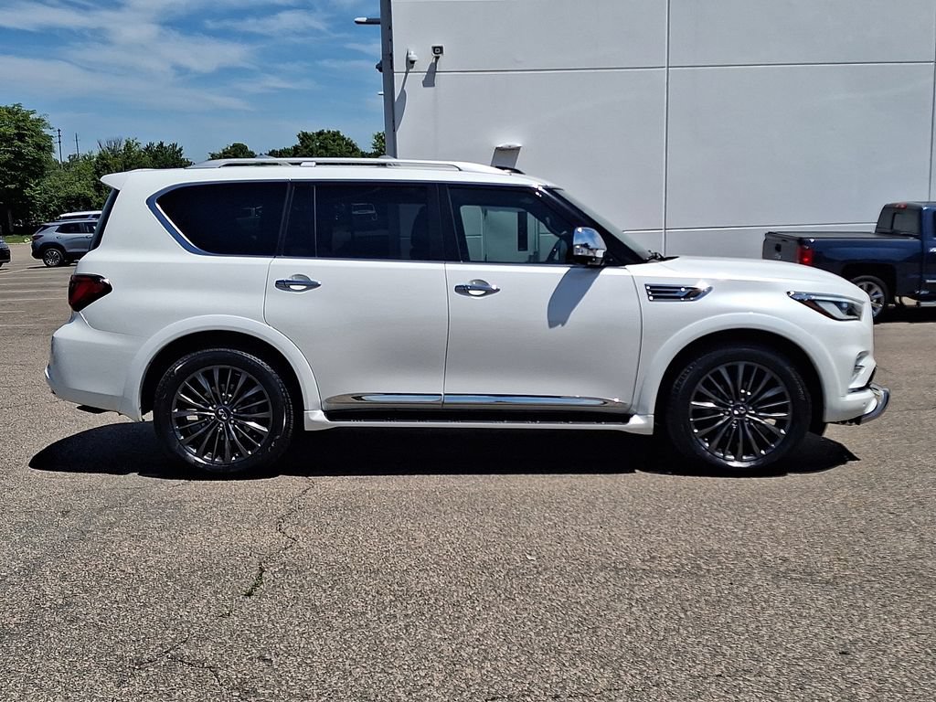 Used 2024 INFINITI QX80 Sensory w/ Cargo Package AWD/4WD image 10