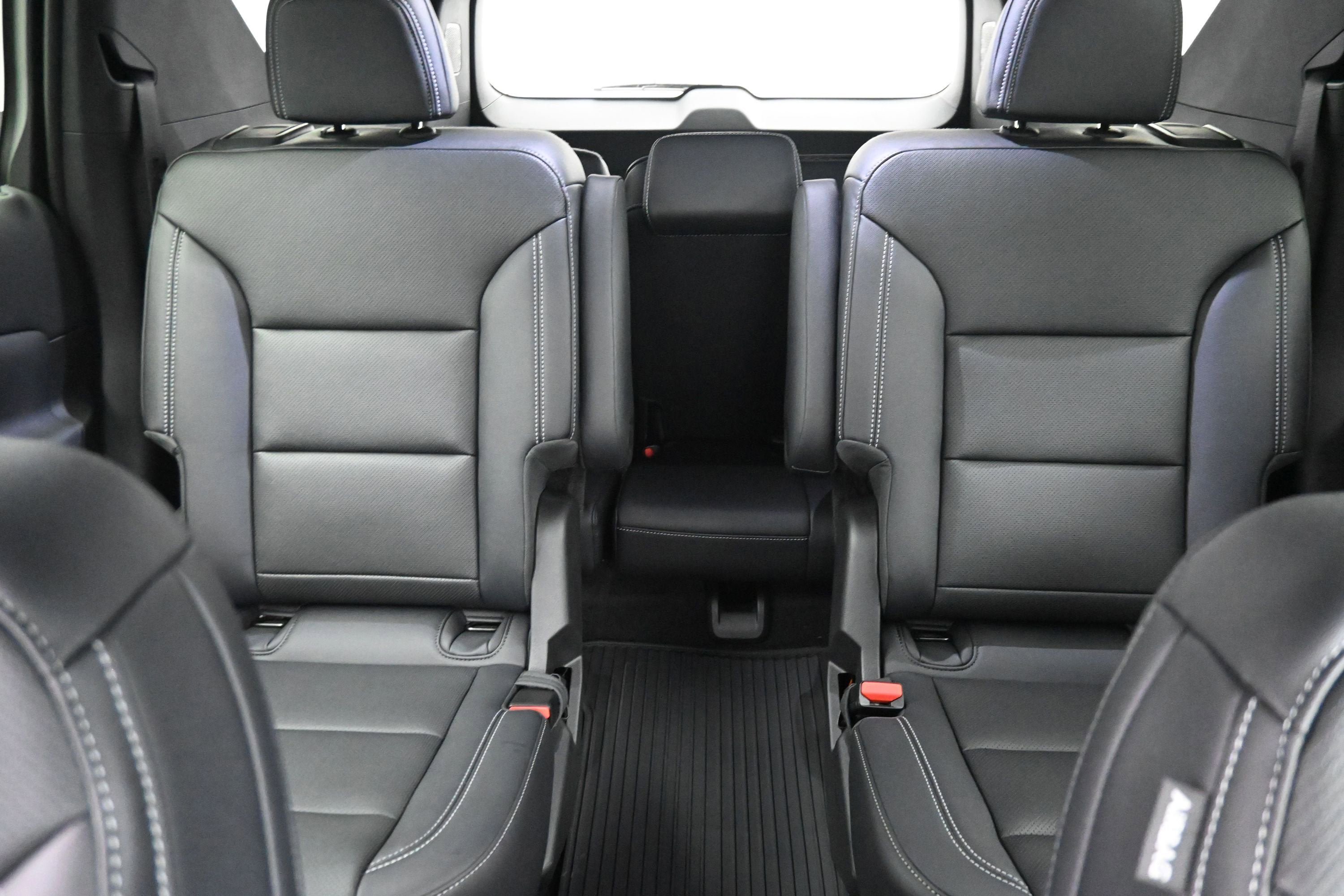 New 2026 Chevrolet Traverse LT w/ Sun and Wheel Package FWD image 27