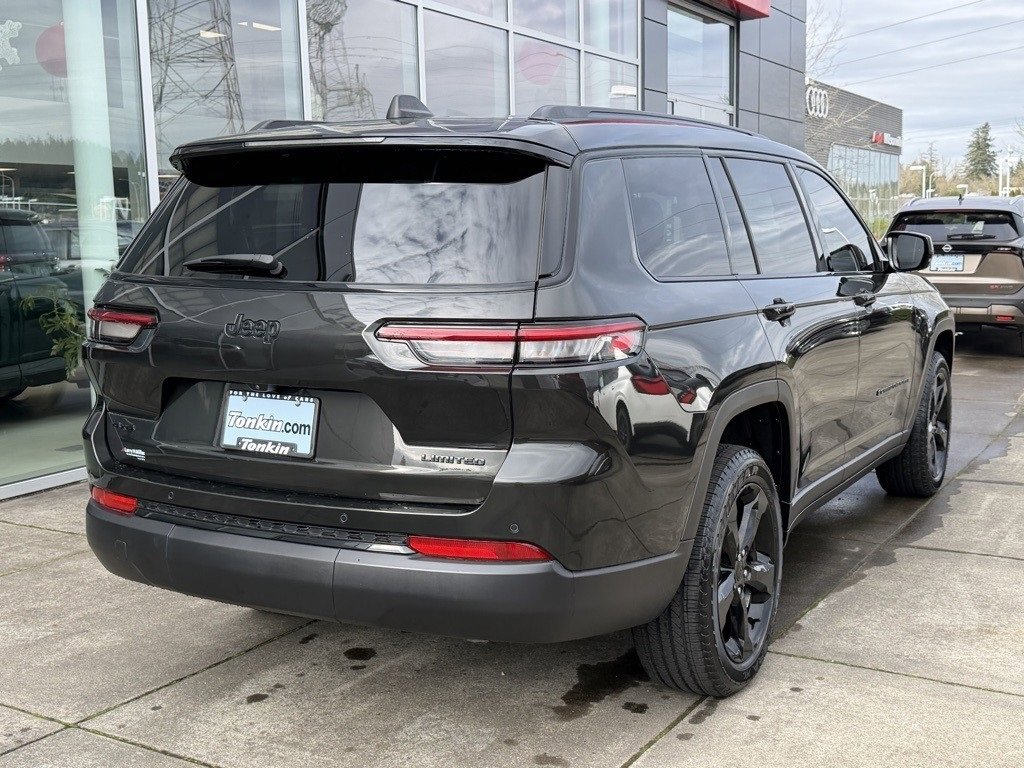 Used 2024 Jeep Grand Cherokee L Limited w/ Black Appearance Package image 7