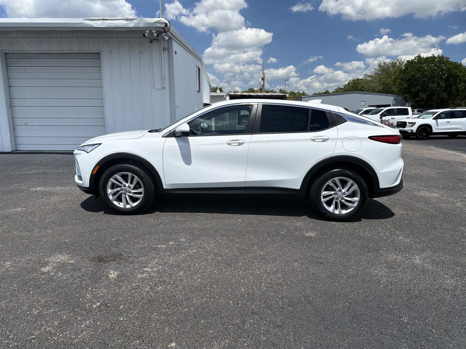 Used 2024 Buick Envista Preferred w/ Convenience I Package image 6