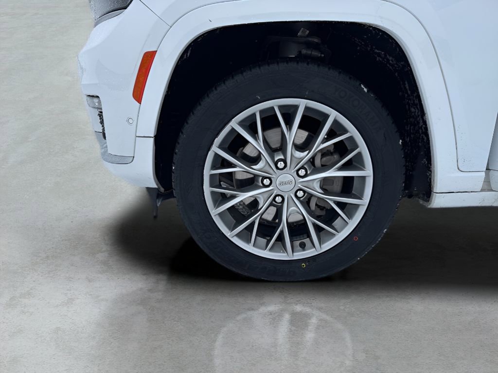 Used 2022 Jeep Grand Cherokee L Summit w/ Advanced Protech Group IV image 43