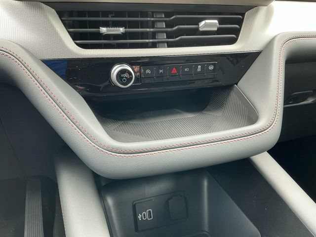 Used 2026 Ford Explorer Active AWD/4WD image 22