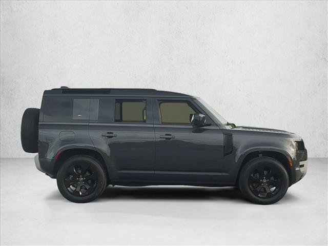 Used 2023 Land Rover Defender 110 S AWD/4WD image 4