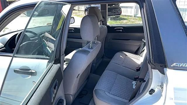 Used 2004 Subaru Forester 2.5XS image 6