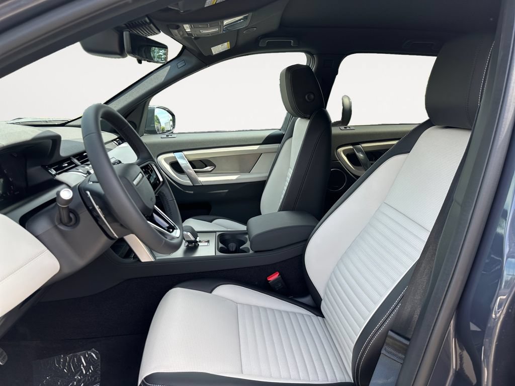 New 2026 Land Rover Discovery Sport Landmark AWD/4WD image 9