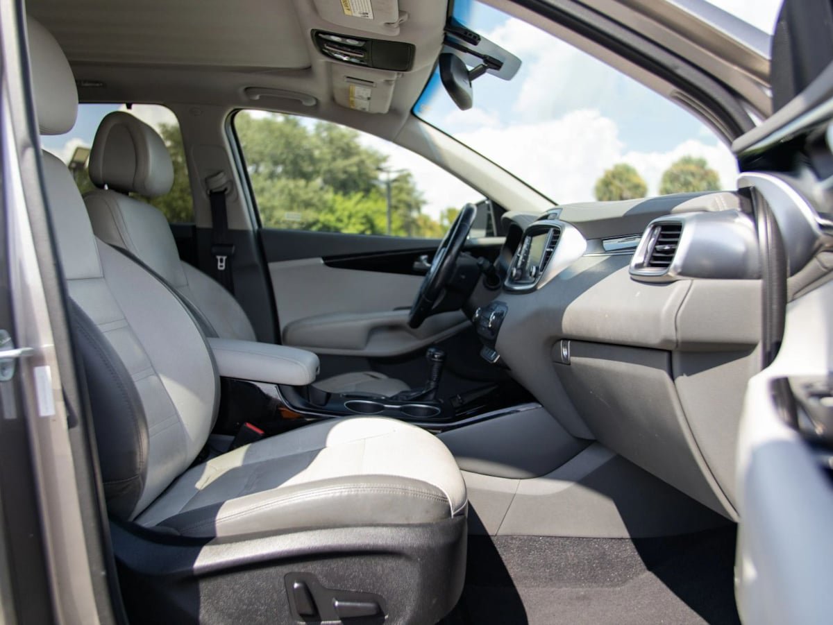 Used 2016 Kia Sorento SX FWD image 27