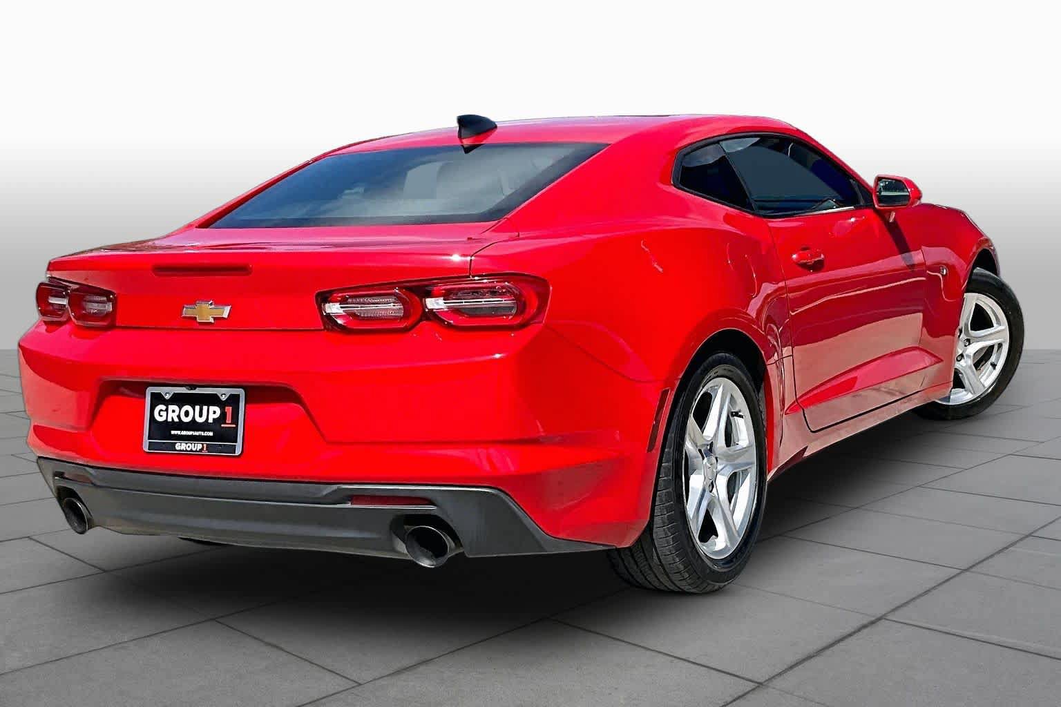 Used 2022 Chevrolet Camaro LT RWD image 12