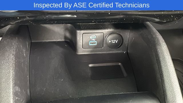Used 2022 Ford Escape SE w/ Cold Weather Package image 27