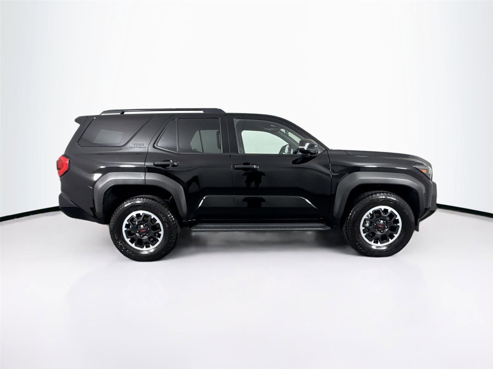 Certified 2025 Toyota 4Runner TRD Off-Road image 2