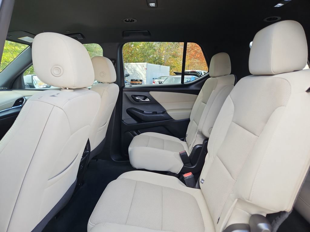 Used 2022 Chevrolet Traverse LT image 28