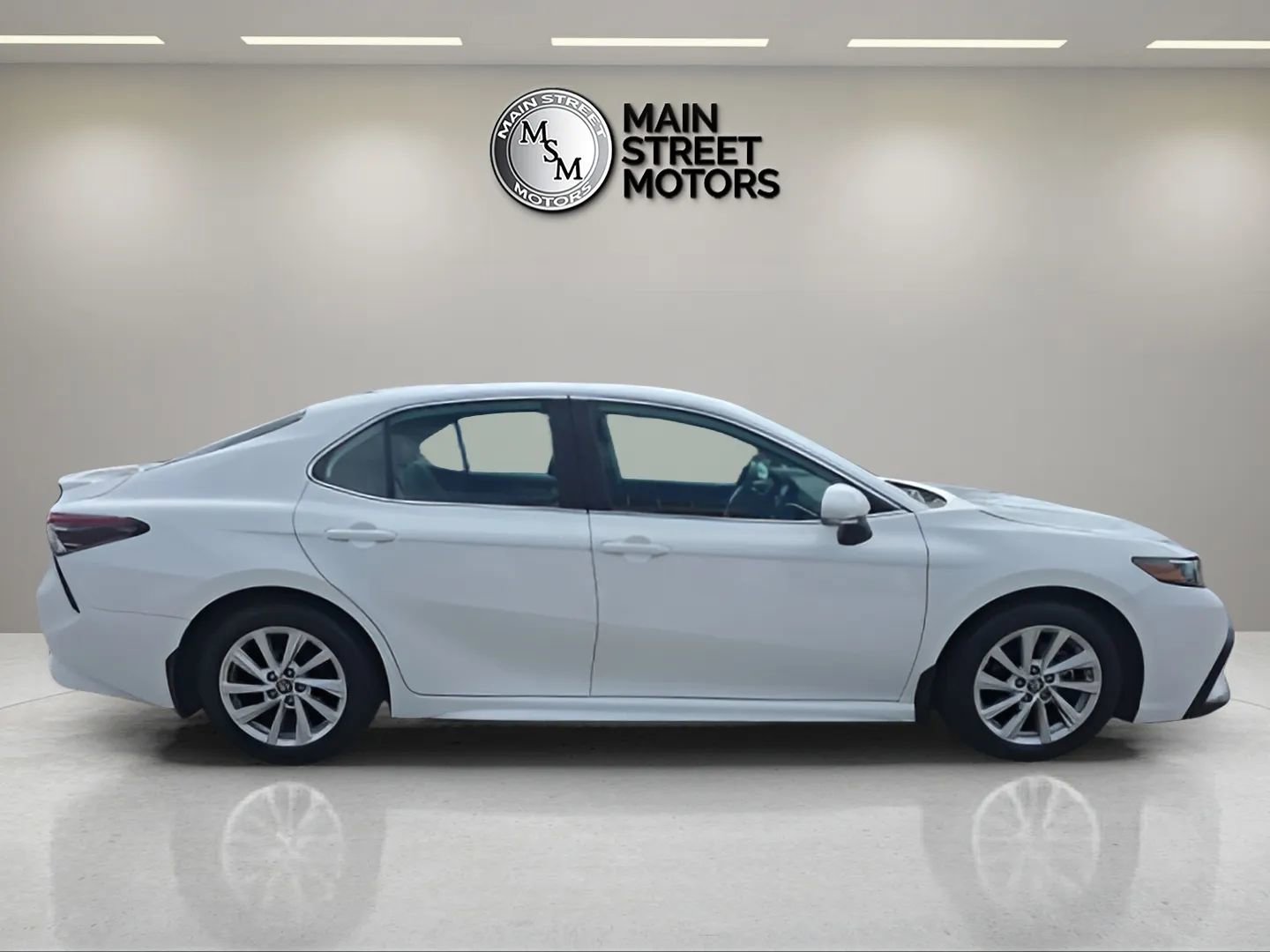 Used 2024 Toyota Camry SE AWD/4WD image 6