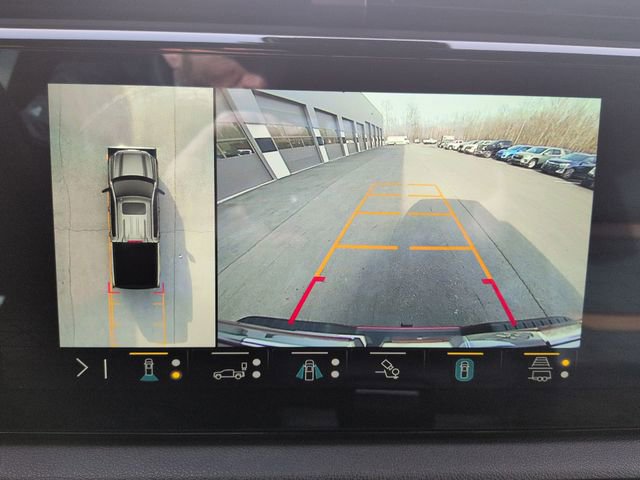 Used 2023 GMC Sierra 1500 AT4 w/ AT4 Premium Package image 15