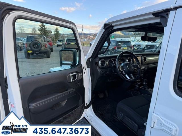 Used 2023 Jeep Wrangler Sahara w/ Cold Weather Group image 11