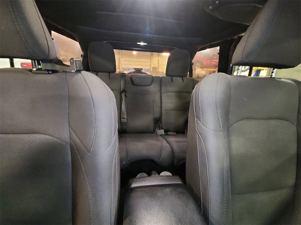 Used 2019 Jeep Wrangler Unlimited Sport image 33