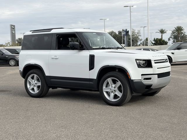 Used 2023 Land Rover Defender 90 SE image 4