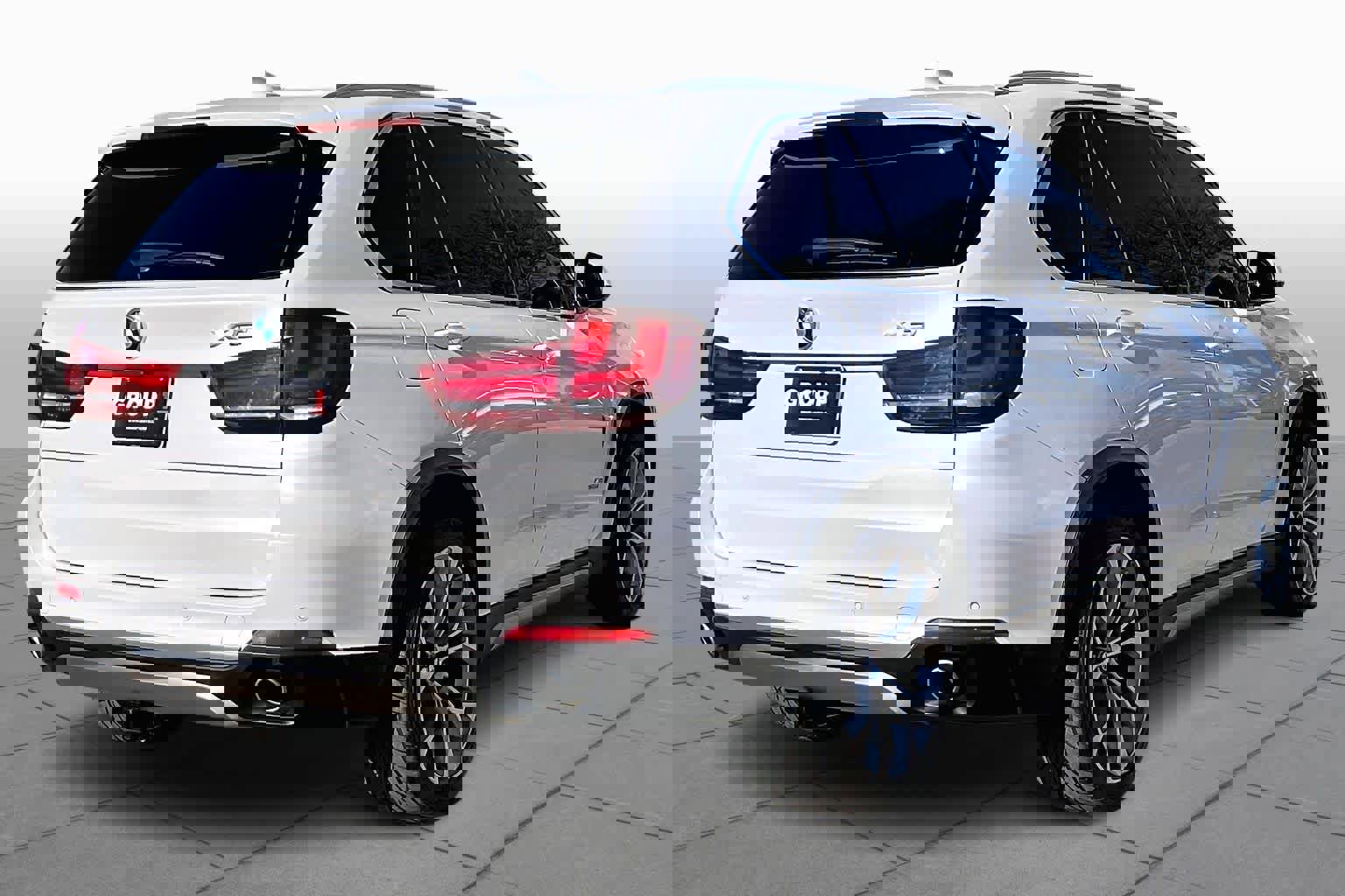 Used 2017 BMW X5 xDrive35d image 11