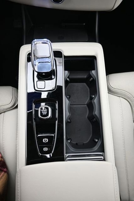 New 2026 Volvo XC90 B6 Ultra w/ Protection Package image 11