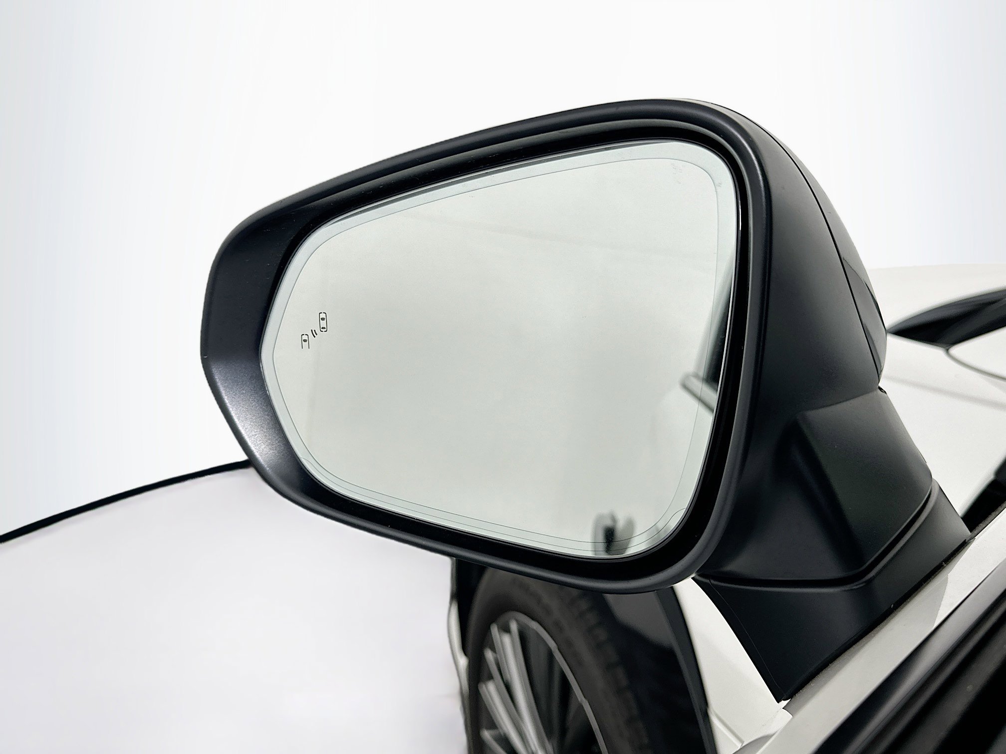 Used 2023 Lexus RZ 450e Premium w/ Accessory Package (Z1) image 16