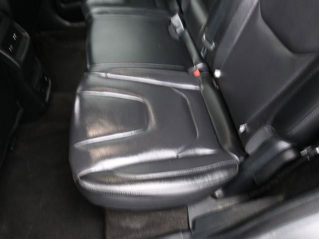 Used 2020 Ford Edge Titanium image 21