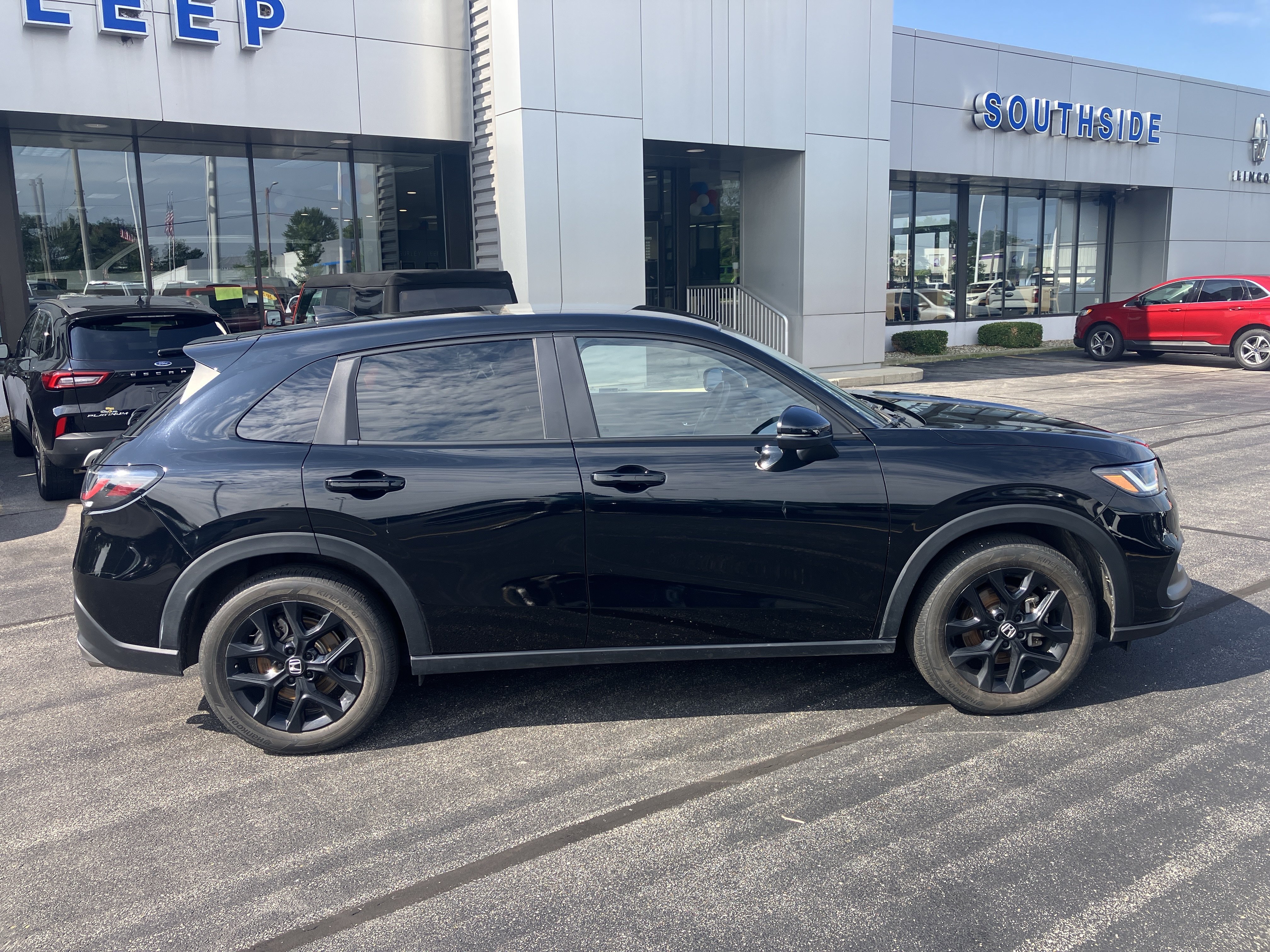 Used 2024 Honda HR-V Sport image 8