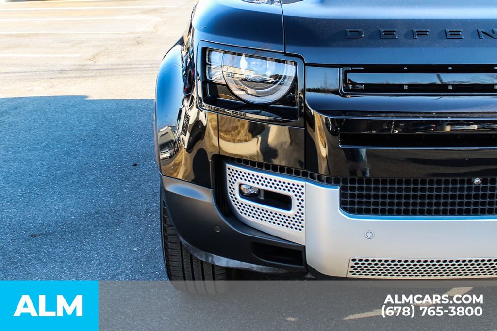 Used 2025 Land Rover Defender 110 S image 9