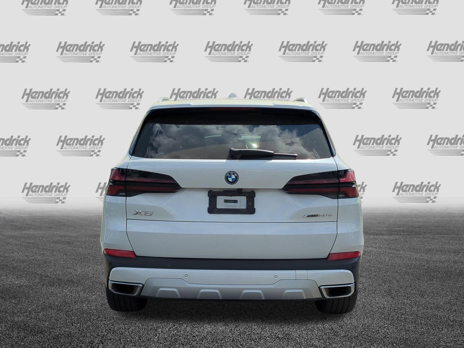 Certified 2024 BMW X5 xDrive50e w/ Premium Package image 9