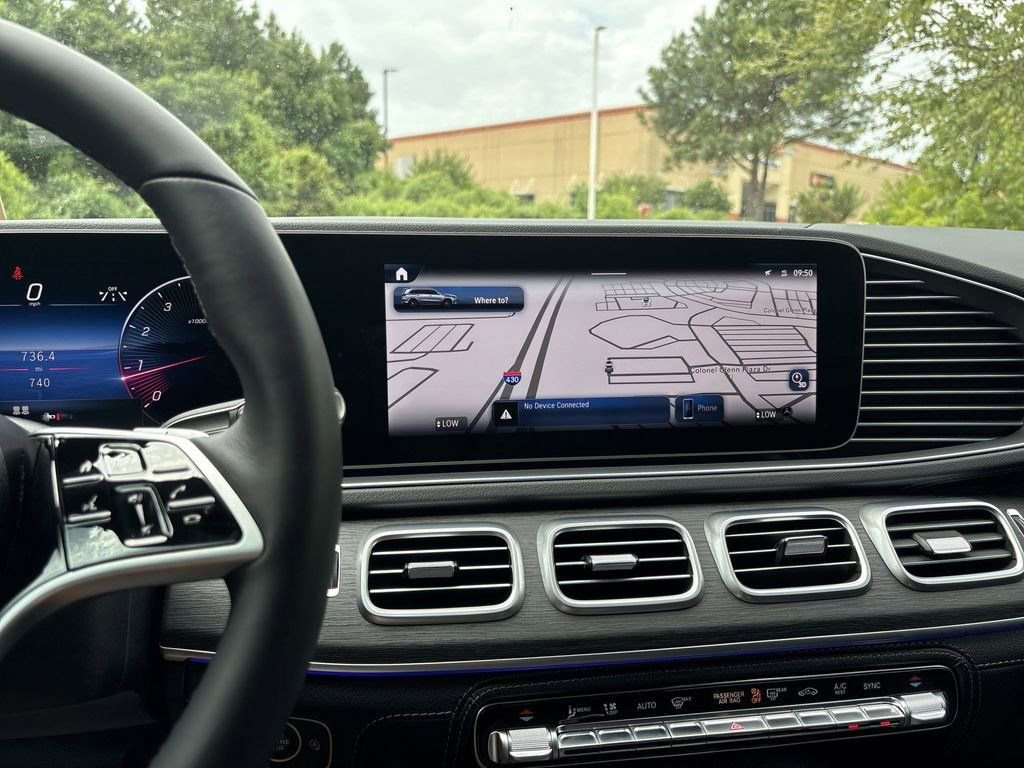 Certified 2025 Mercedes-Benz GLS 450 4MATIC image 32