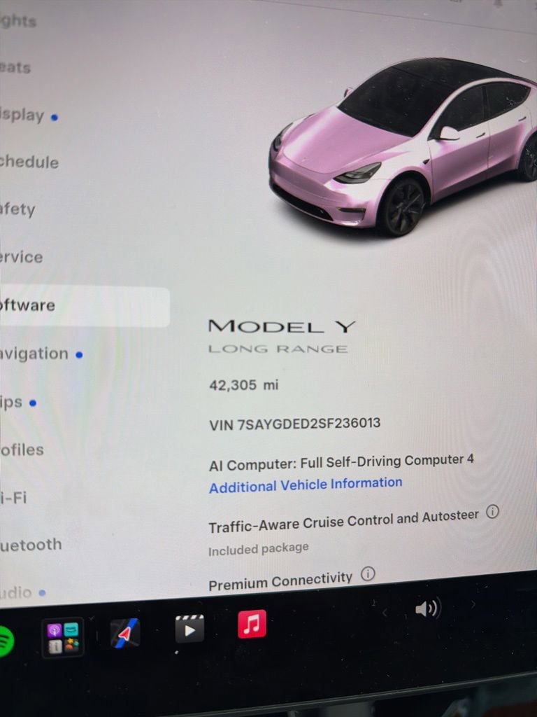 Used 2025 Tesla Model Y Long Range RWD image 3