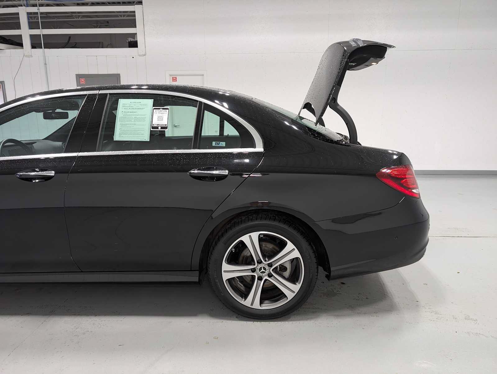 Certified 2019 Mercedes-Benz E 300 4MATIC image 11