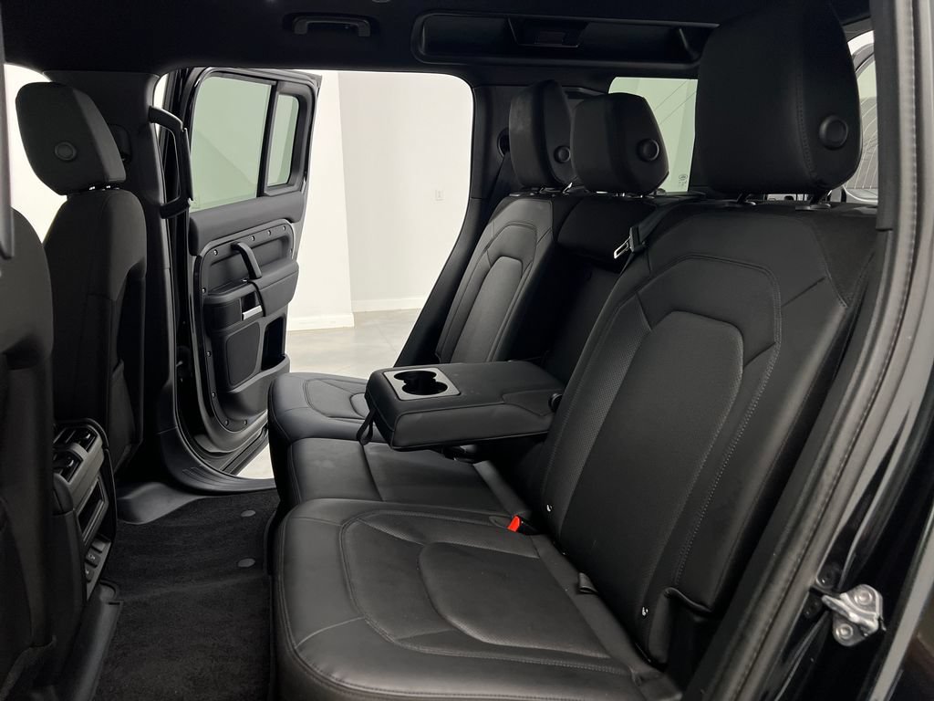 Used 2025 Land Rover Defender 110 S AWD/4WD image 18