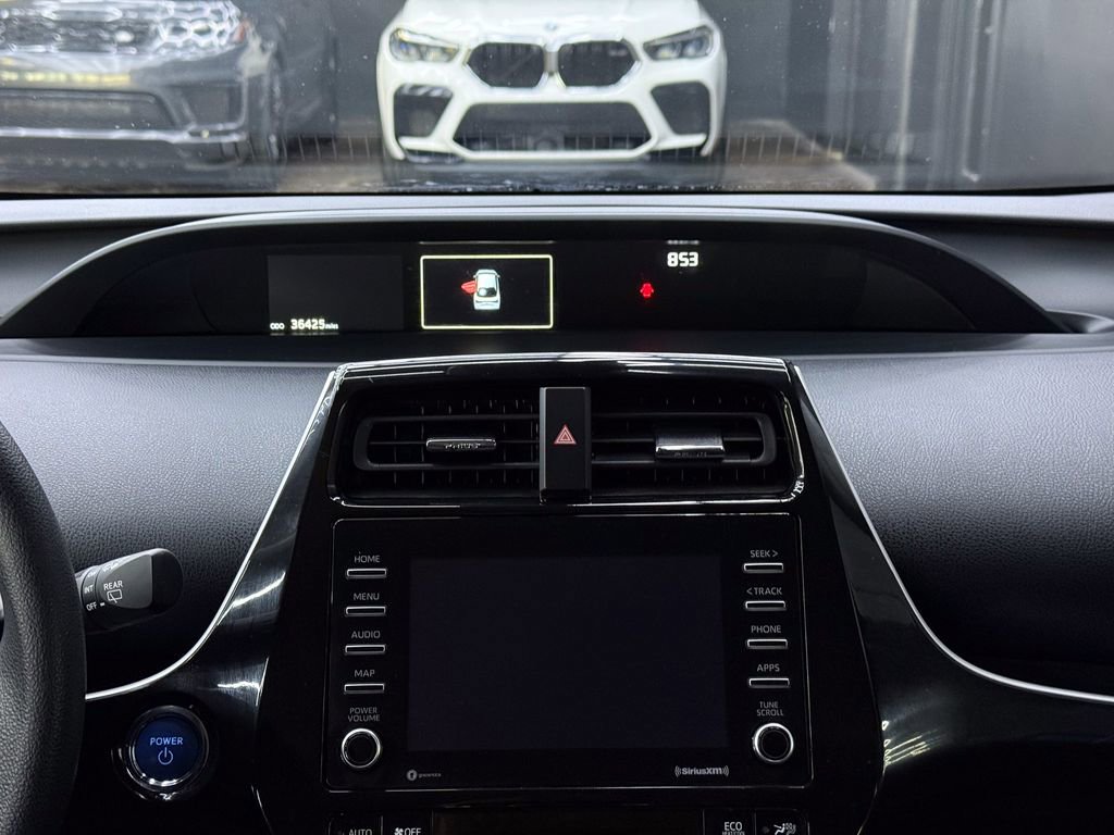 Used 2022 Toyota Prius LE image 21